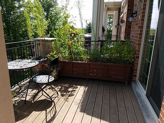 2nd image of 1527 Lakeridge Ct