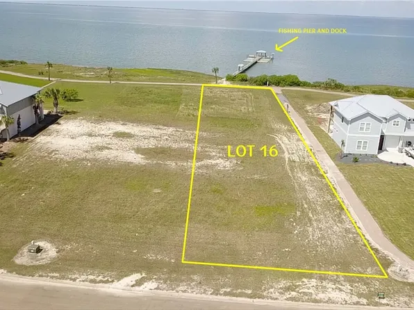 16 Bay Club Dr, Seadrift, TX 77983