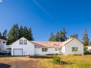 47433 School St, Oakridge, OR 97463