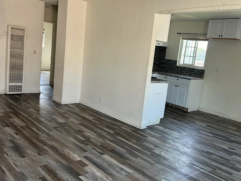 1546 N Hope Ave #C — Photo 4