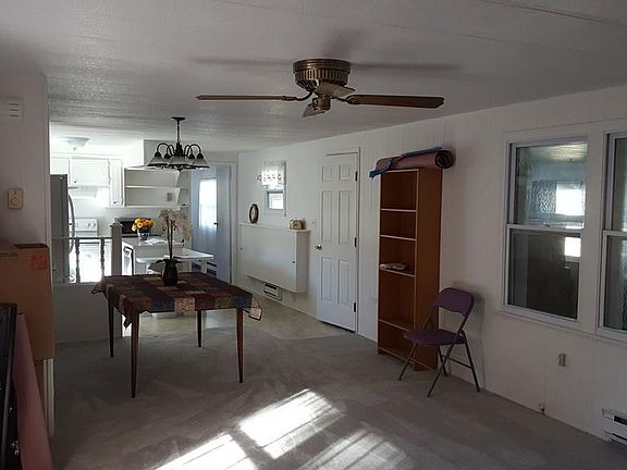 4th image of 58 Sonia Dr