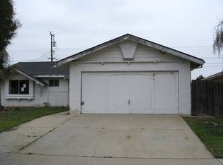 925 W Hickory Ave, Lompoc, CA 93436