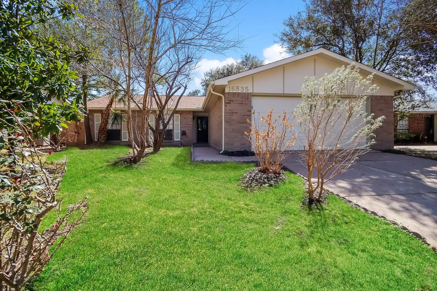 3 bed, 4.0 bath, 1918 sqft, $1,795 — Photo 1