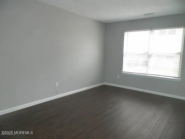 101 Hyacinth Ln — Photo 5