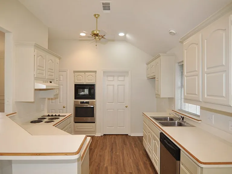 2767 Crystal Glenn Cir — Photo 13