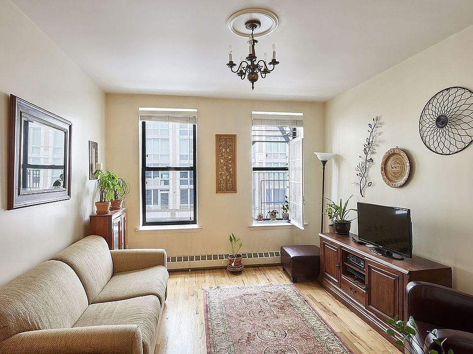 1st image of 1513 Lexington Ave APT 3S