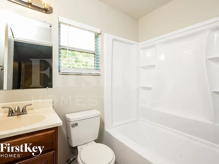 6363 Brack St — Photo 10