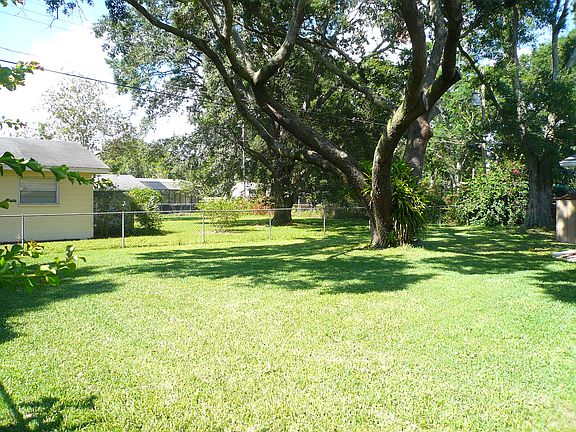 2nd image of 312 Hawick Ln