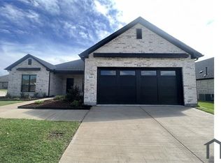 368 Lake Bluff Dr, Lavon, TX 75166