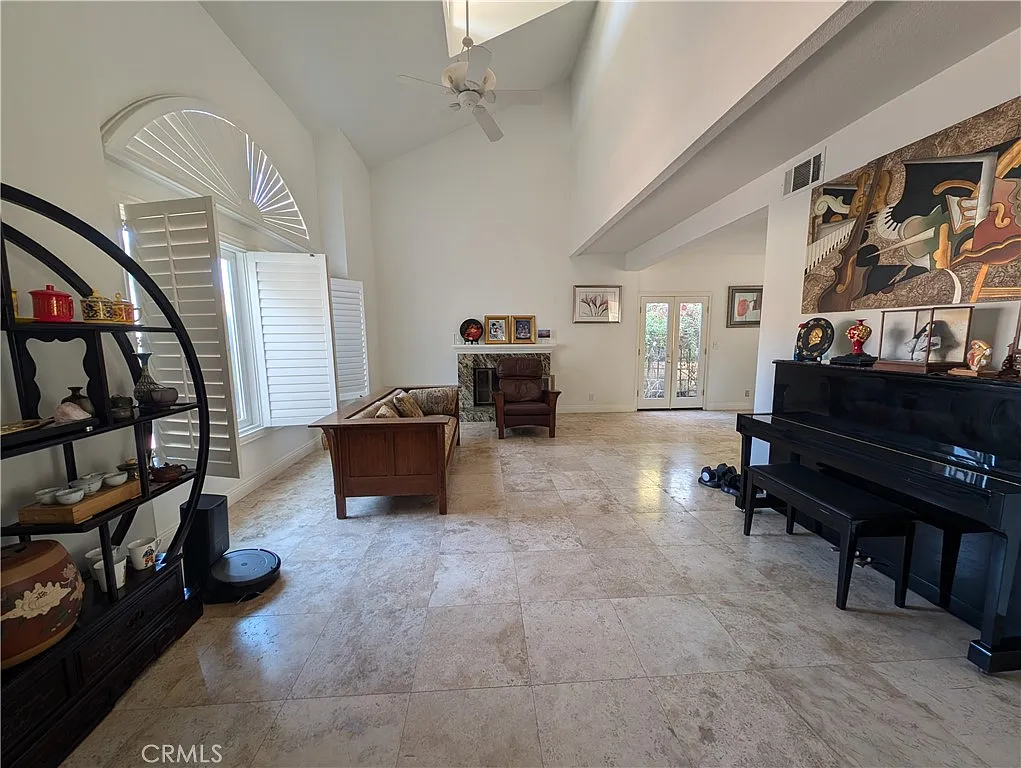 4 bed, 2981 sqft, $6,000 — Photo 4