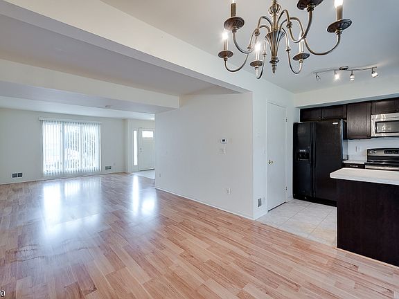 2nd image of 374 Mohegan Cir #374