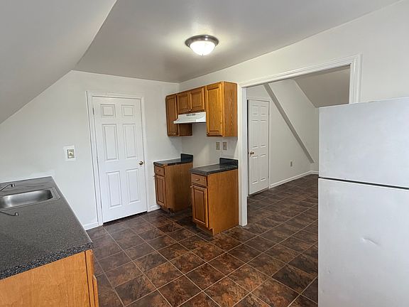5th image of 269 Norton St APT 3