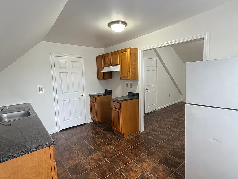 269 Norton St #3 — Photo 5