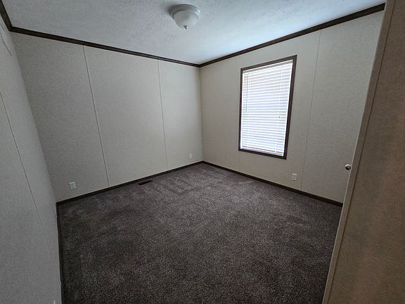 2nd image of 2112 Redwood Ave