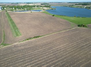 W 1st Ave, Lake Wilson, MN 56151