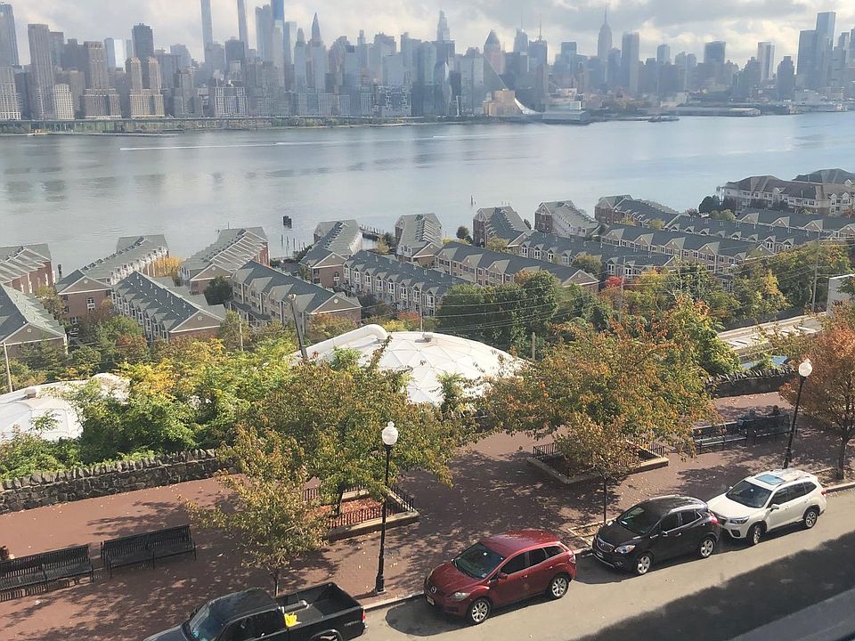 2nd image of 6515 Kennedy Blvd E APT 4G