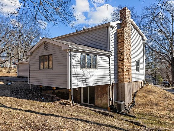4th image of 445 Whitehorse Ct