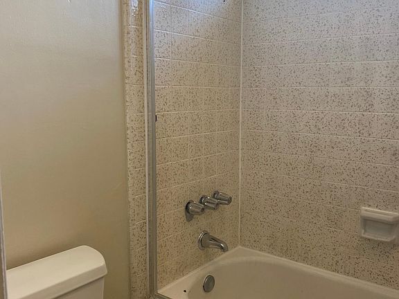 5th image of 29 Orange Ave APT C