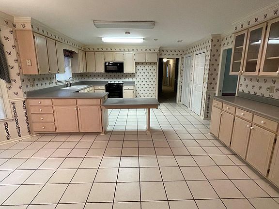 4th image of 1222 Deerfield Dr