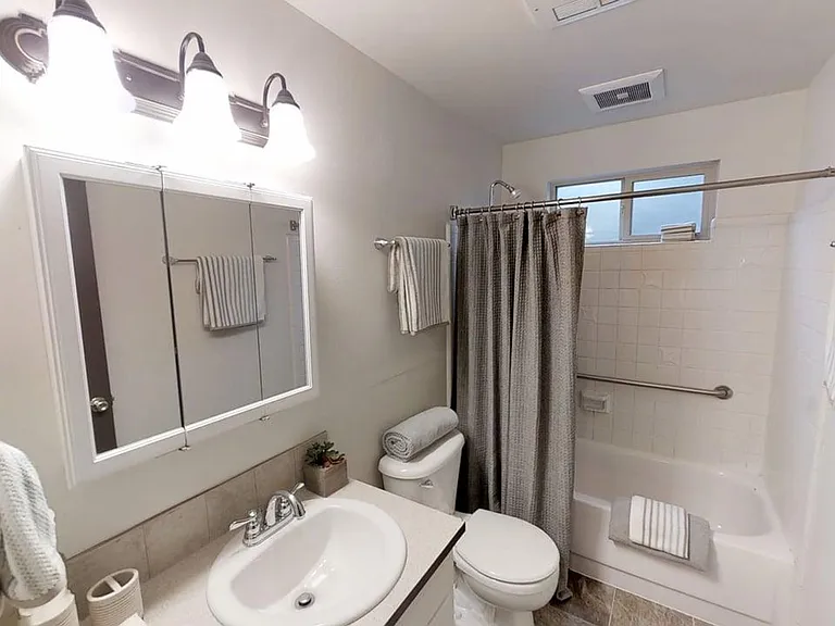 Upland Terrace — Photo 6