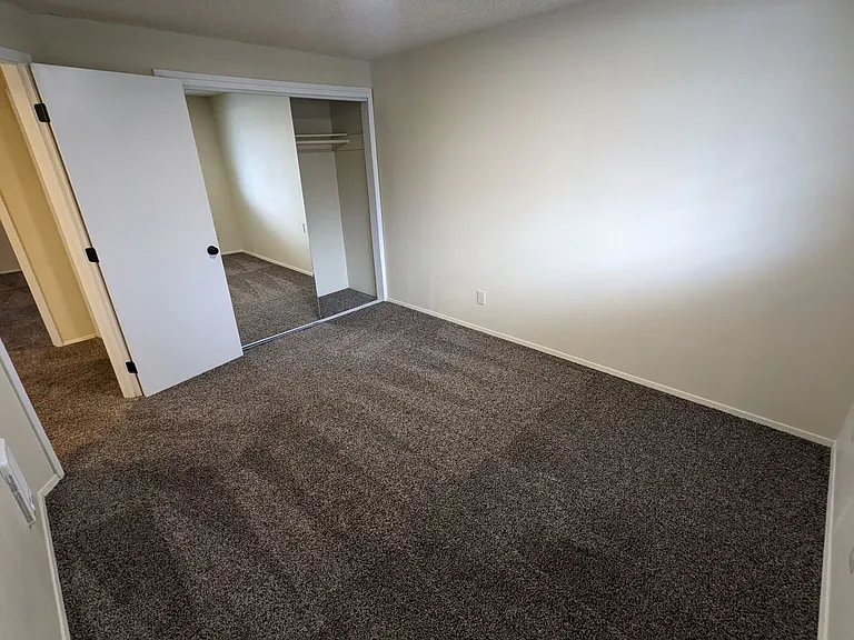 7833-7875 SE Johnson Creek Blvd — Photo 47