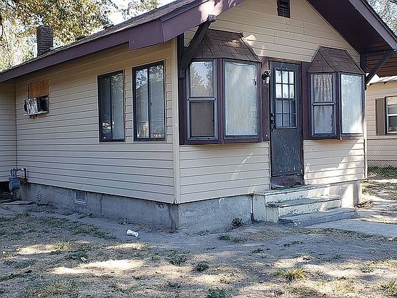 2nd image of 1713 Blaine St