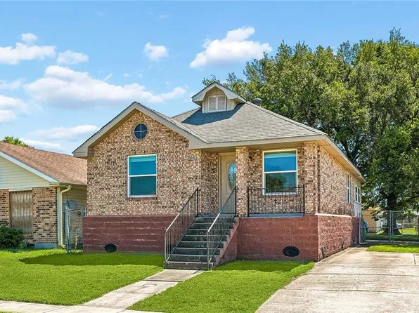 2045 Gladstone Dr, Marrero, LA 70072