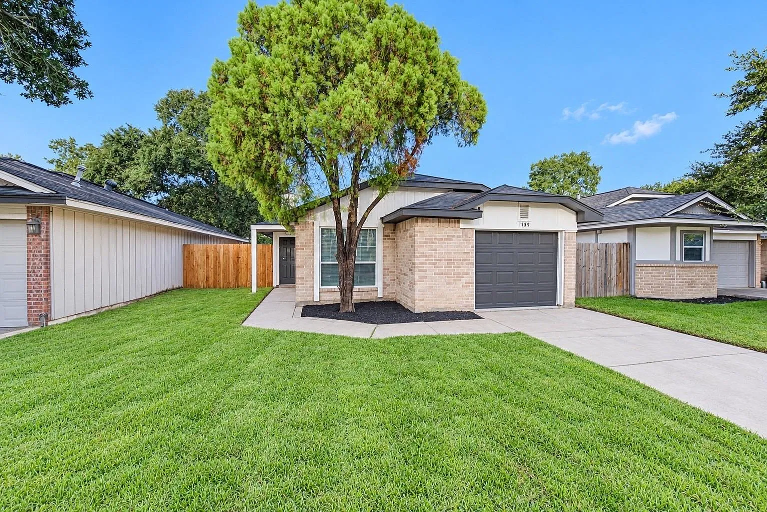 3 bed, 2.0 bath, 1064 sqft, $1,750 — Photo 1