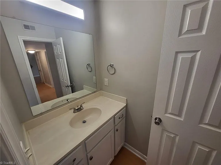 2829 N Ohenry Blvd #D — Photo 14