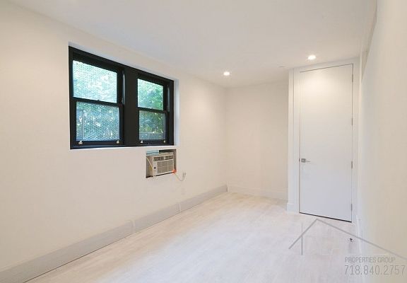 3rd image of 220 Kosciuszko St #First