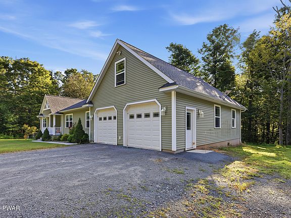 4th image of 76 Horseshoe Dr