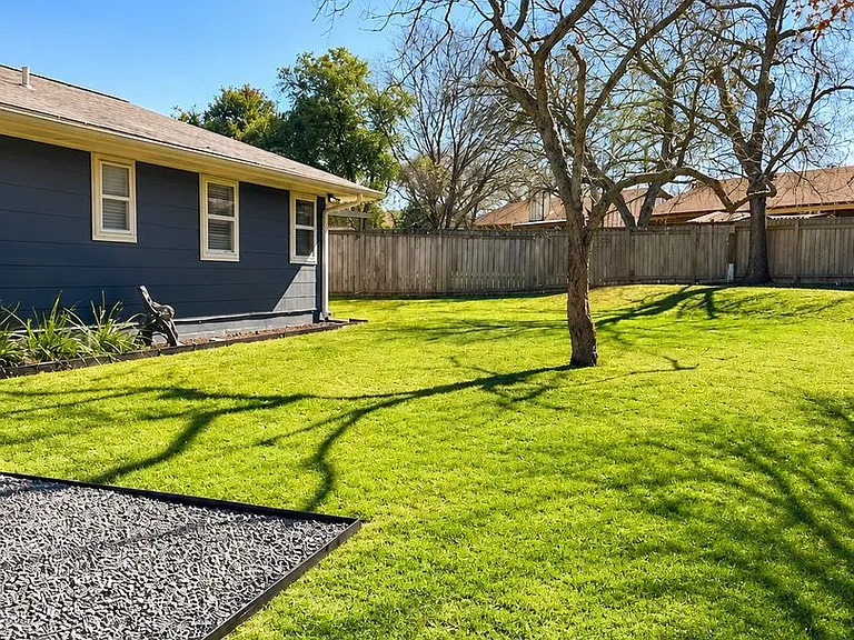 9002 Lodge Ct — Photo 26