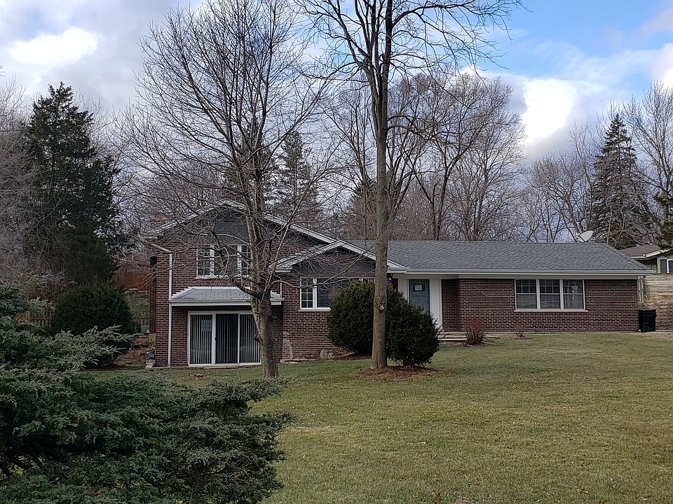 1st image of 1100 N Lakeside Dr