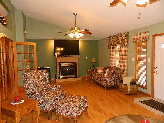 5th image of 1125 County Road 1800 E