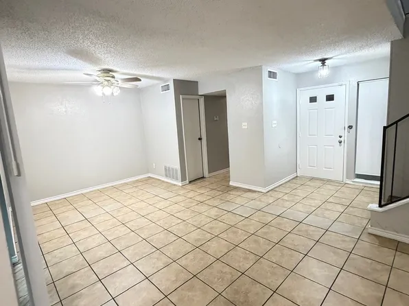 818 Saint Andrews Ct, Garland, TX 75043