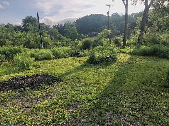 3rd image of 909 Lisbon Rd