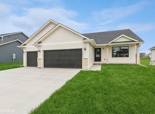 2525 NW Greenwood St, Ankeny, IA 50023