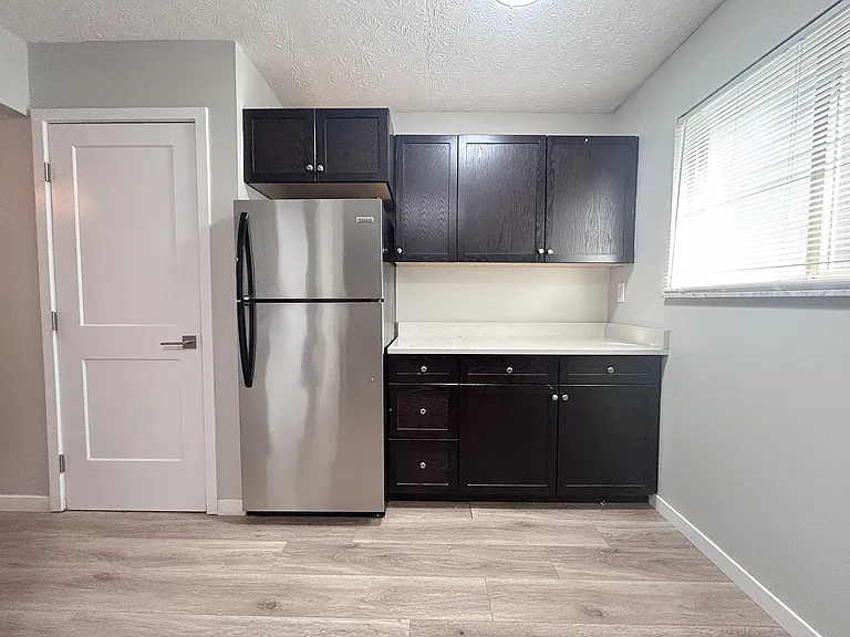 1296 Courtland Ave — Photo 8
