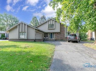 6515 Antoinette Ln, Maumee, OH 43537