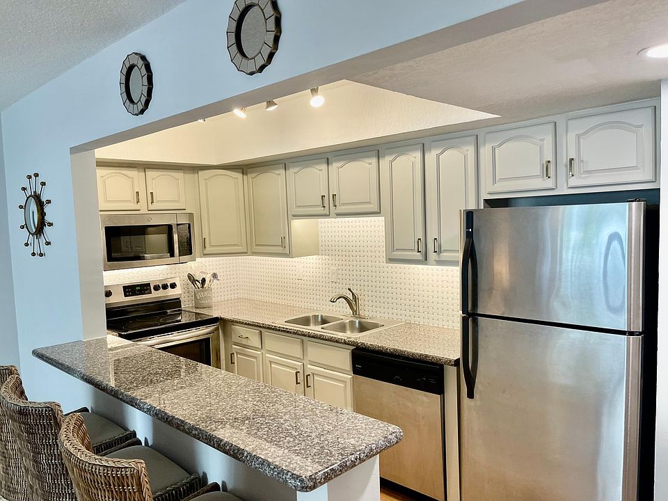 1st image of 212 S Church Ave #302