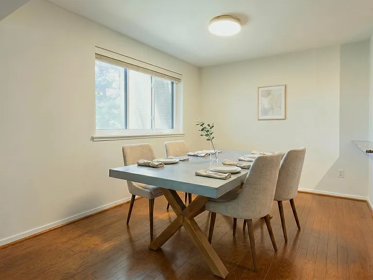 1643 Parkcrest Cir — Photo 10