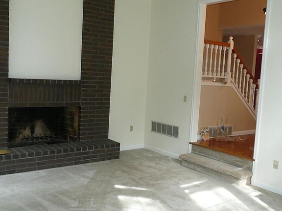 2nd image of 15808 NE 6th St