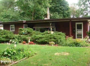 1643 Hilltop Pl, Freeport, IL 61032
