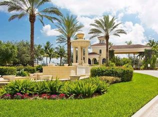 17945 Villa Club Way, Boca Raton, FL 33496