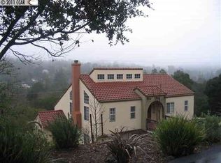 6 Sunrise Hill Rd, Orinda, CA 94563
