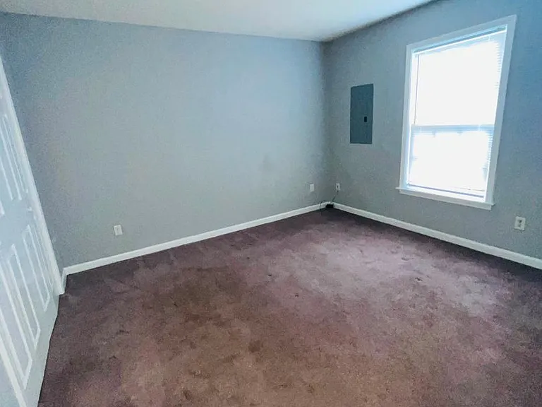 703 Davidson St — Photo 3