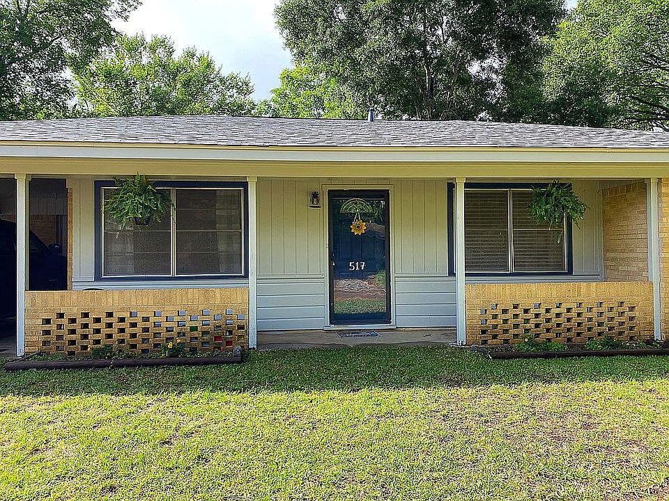 Cozy home in Westwood 