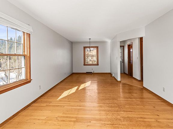 5th image of 1638 Falls ROAD