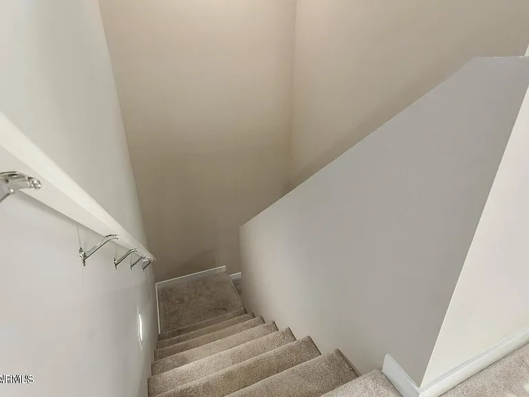 2268 W Laurie Ln — Photo 24