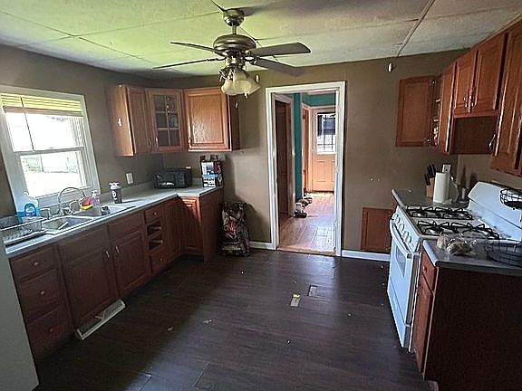 4th image of 3209 McKinley Ave